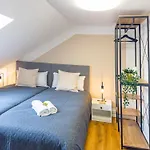 Immostay- Neustadt Apartments, Tv & Wifi شقة *