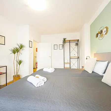 Appartement Immostay- Neustadt Apartments, Tv & Wifi