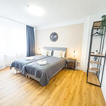 Appartement Immostay- Neustadt Apartments, Tv & Wifi *