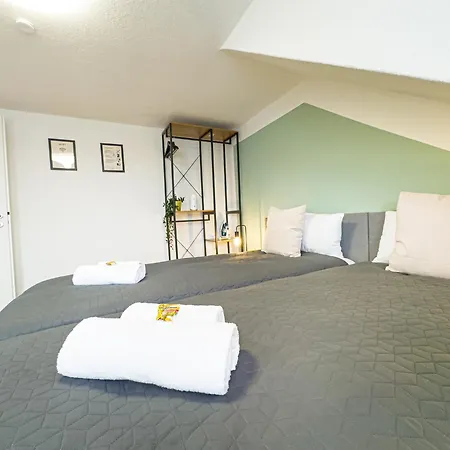 Immostay- Neustadt Apartments, Tv & Wifi Бремен